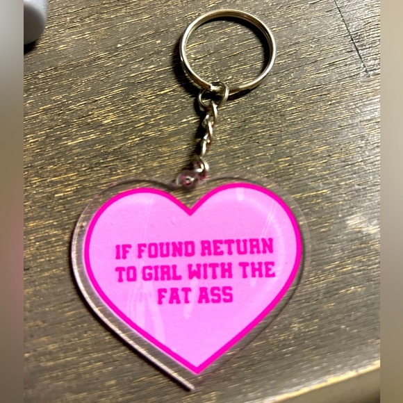 Crude Keychain - Fat Ass - Pink Heart - Picture 1 of 3